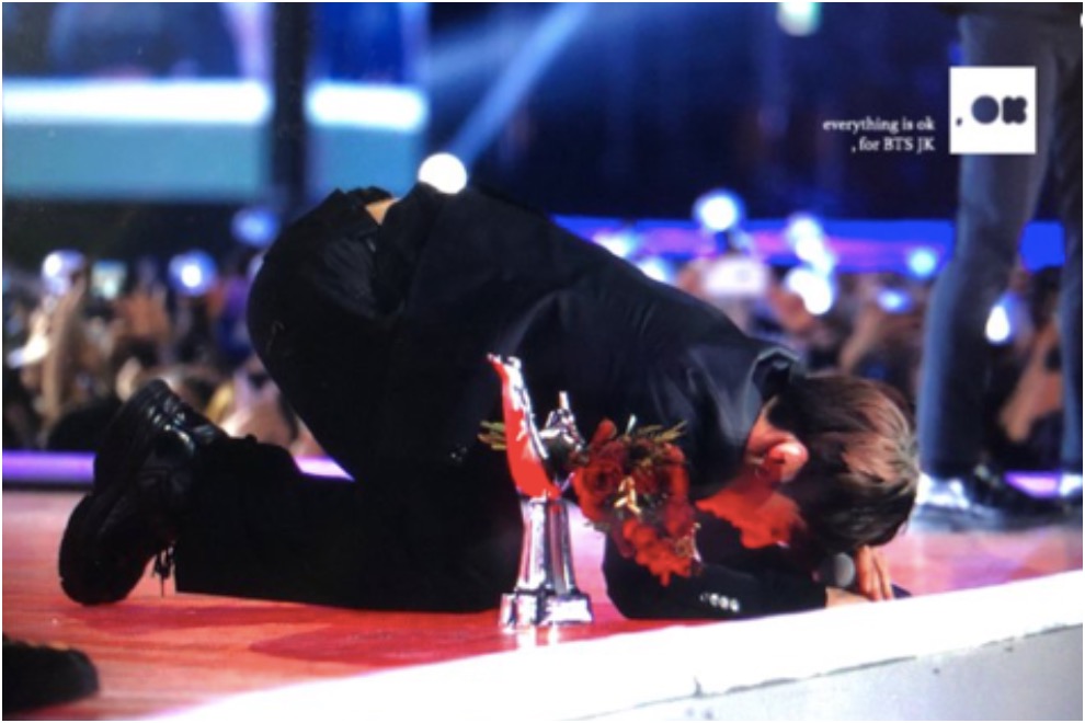 Чонгук из BTS поблагодарил ARMY за любовь