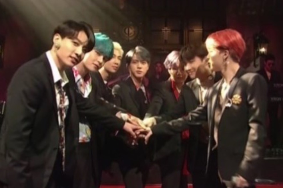 Шуга и Ви из BTS обменялись резкими словами в Нью-Йорке