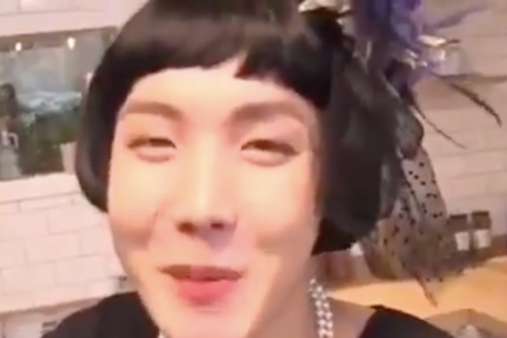 Фанфик дня: J Hope — самая страшная девочка в мире