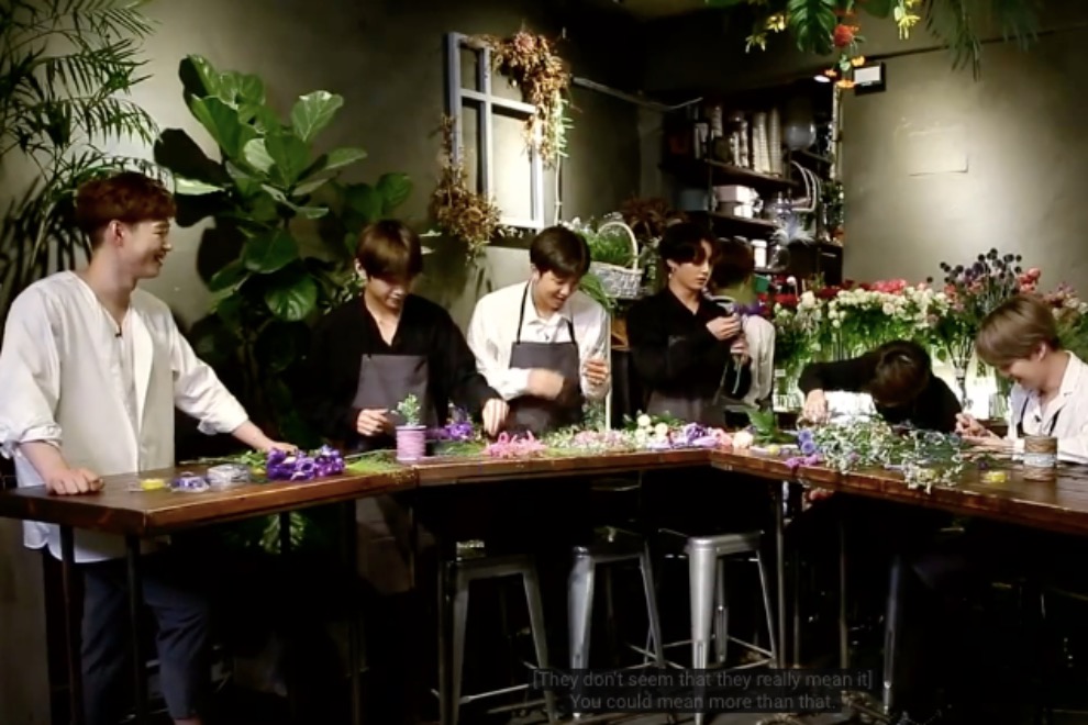 Кто в BTS лучший флорист? Выбираем букеты участников