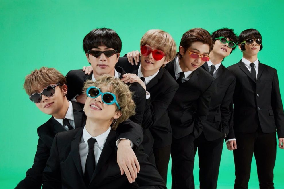 Чонгук из BTS отрастил бакенбарды