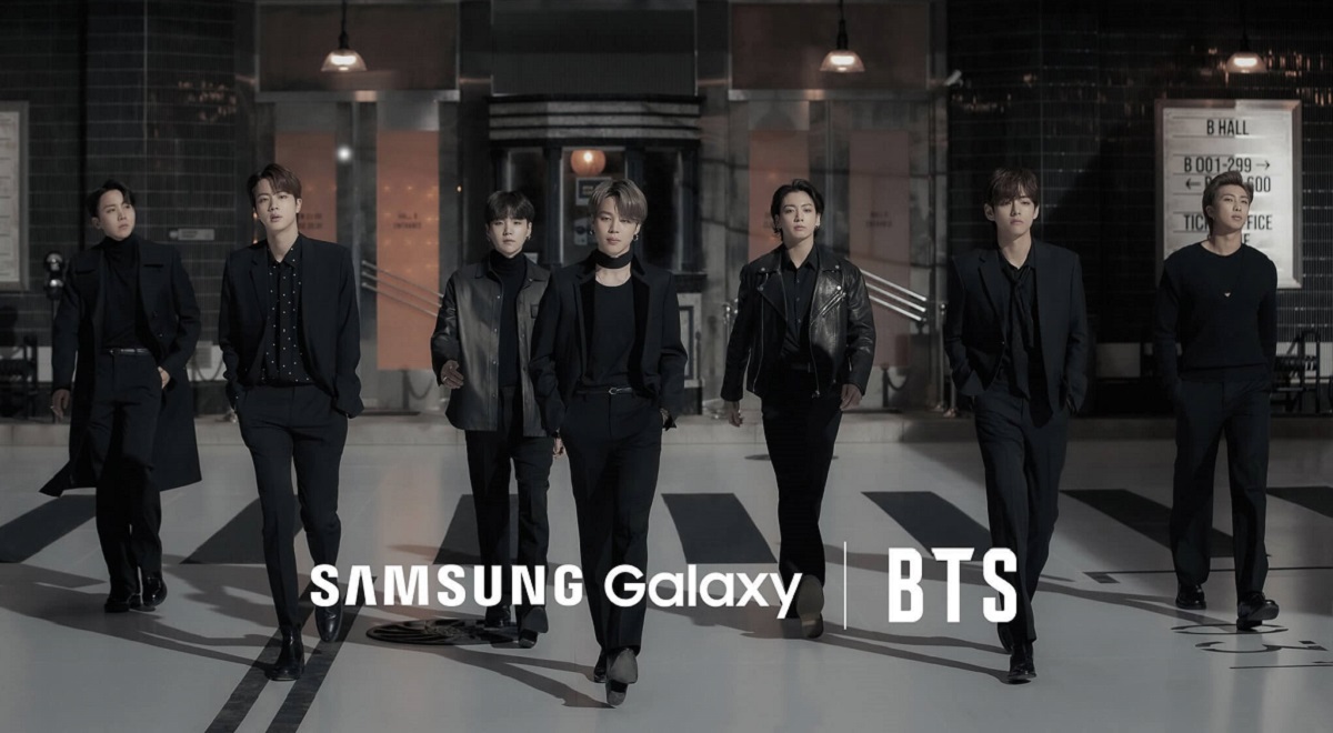Траур? Почему BTS появились все в черном