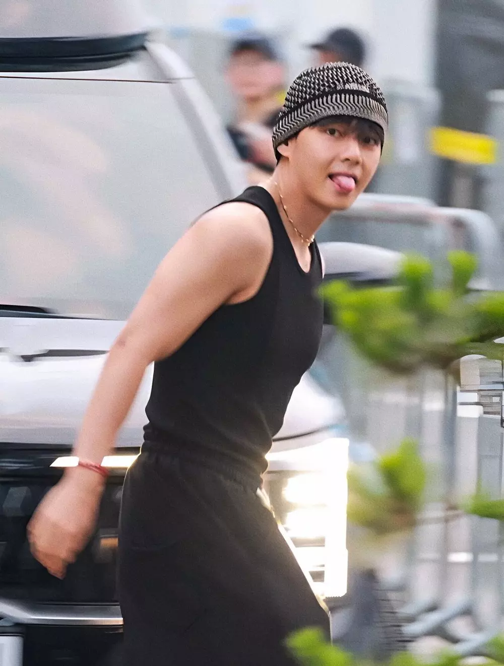 https://x.popcake.news/wp-content/uploads/2025/06/vi-bts-2.jpg.webp