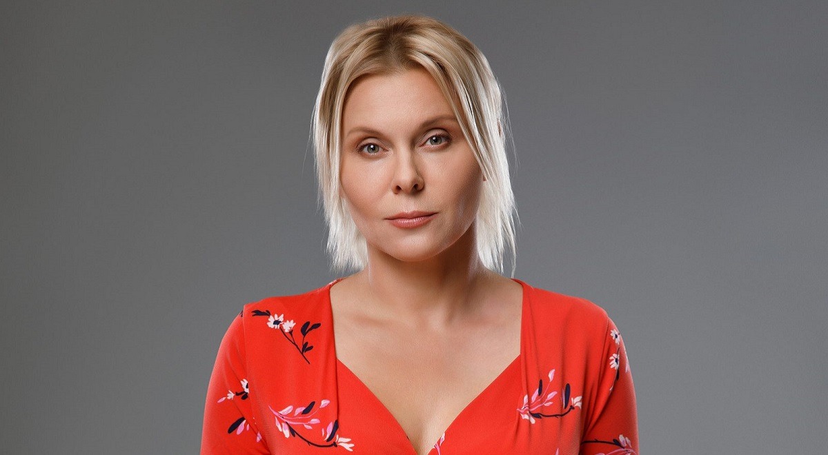 «Я угрожала, что уйду к Алле»: Яна Троянова* в детстве считала Аллу Пугачевой своей настоящей мамой