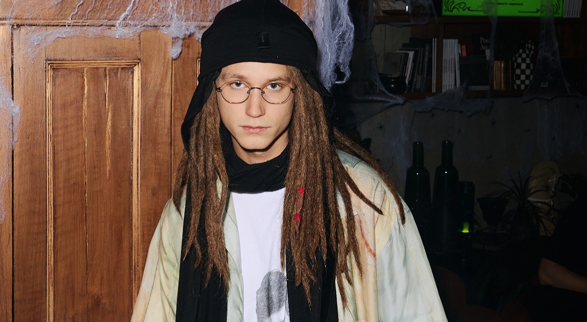 «В меня бросали перчатки из Black Star Burger»: сын Децла рассказал о буллинге в школе