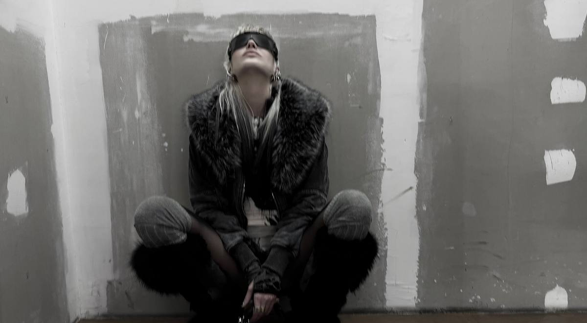 Певица Глюкоза рассказала о своём новом имидже: «Почему у вас колготки видны и трусы?»