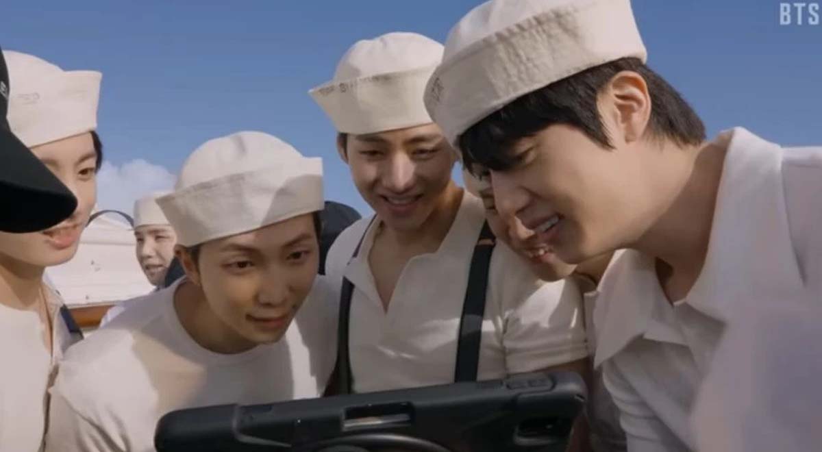 Участники BTS рассказали, как проходили съёмки клипа главной песни нового альбома «SWIM»